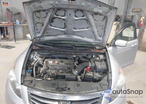 2011 Honda Accord 2.4 Ex z USA, uszkodzony, nr VIN 1HGCP2E7XBA157608